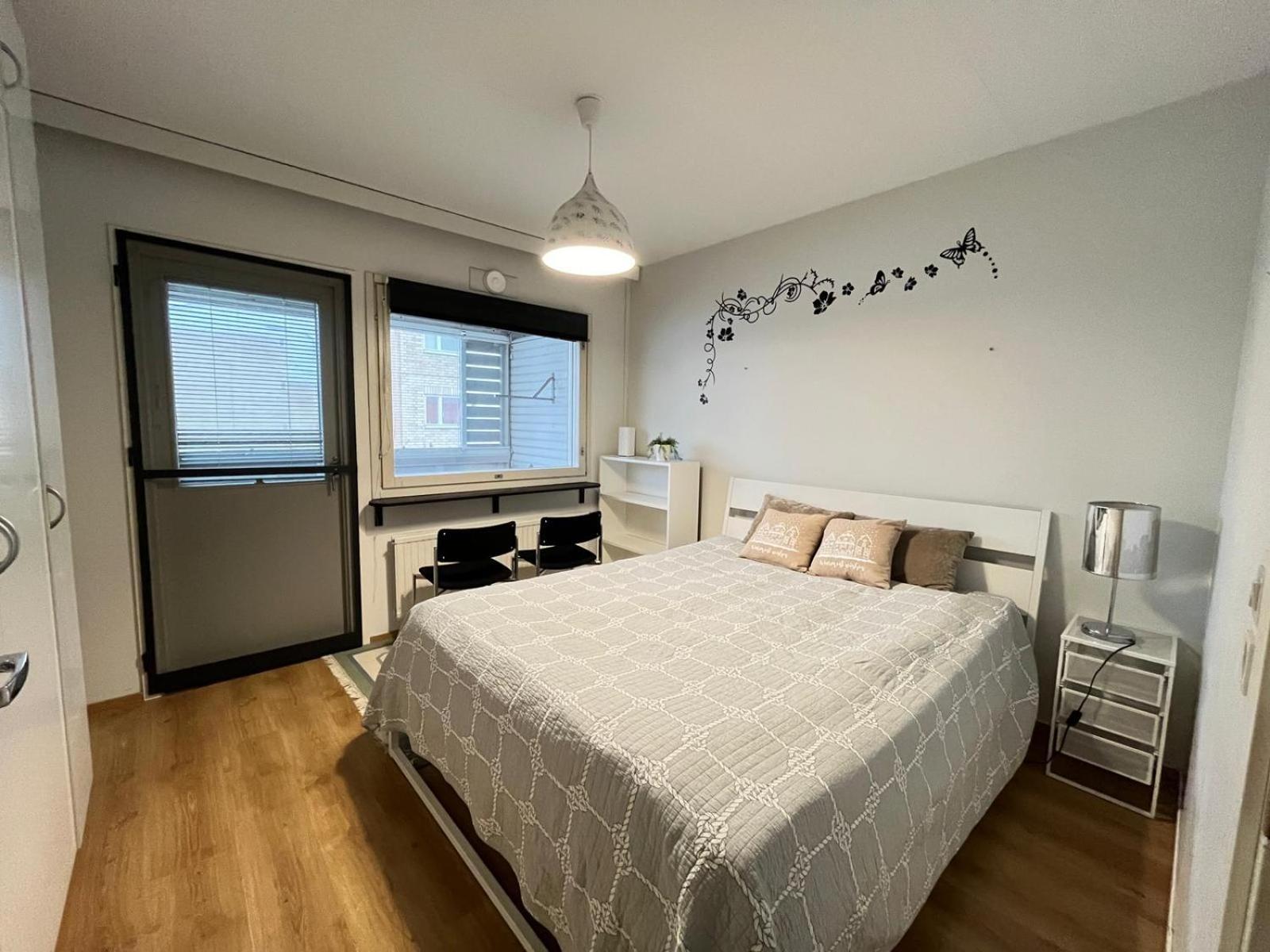 Private Rooms Near Metro, Free Parking,Direct Bus From Airport Гельсінкі Екстер'єр фото